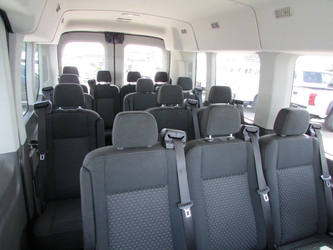 2022 Ford Transit Passenger Wagon 350 XLT 3dr LWB Medium Roof Passenger Van