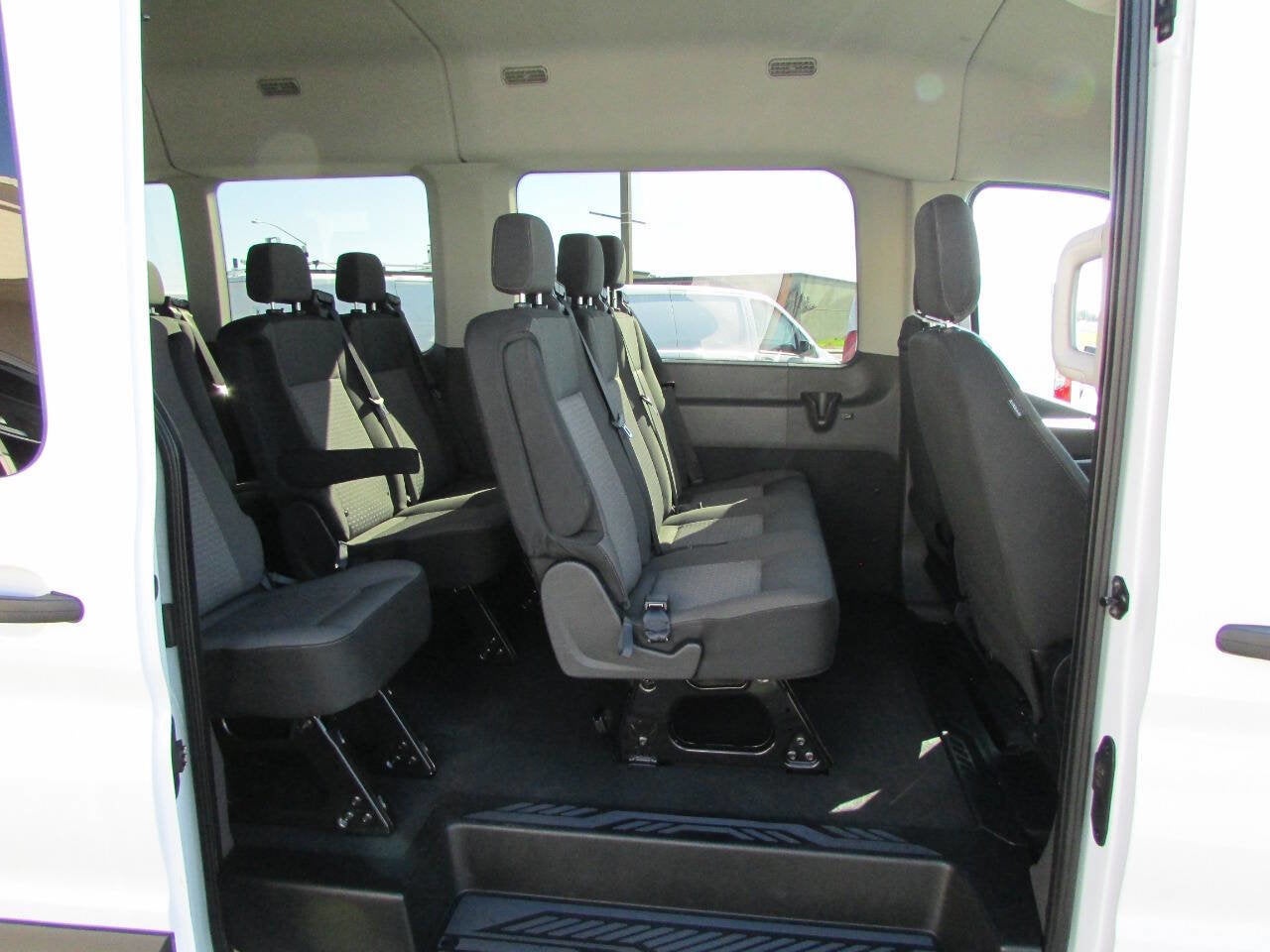 2023 Ford Transit Passenger Wagon 350 XLT AWD 3dr LWB Medium Roof Passenger Van