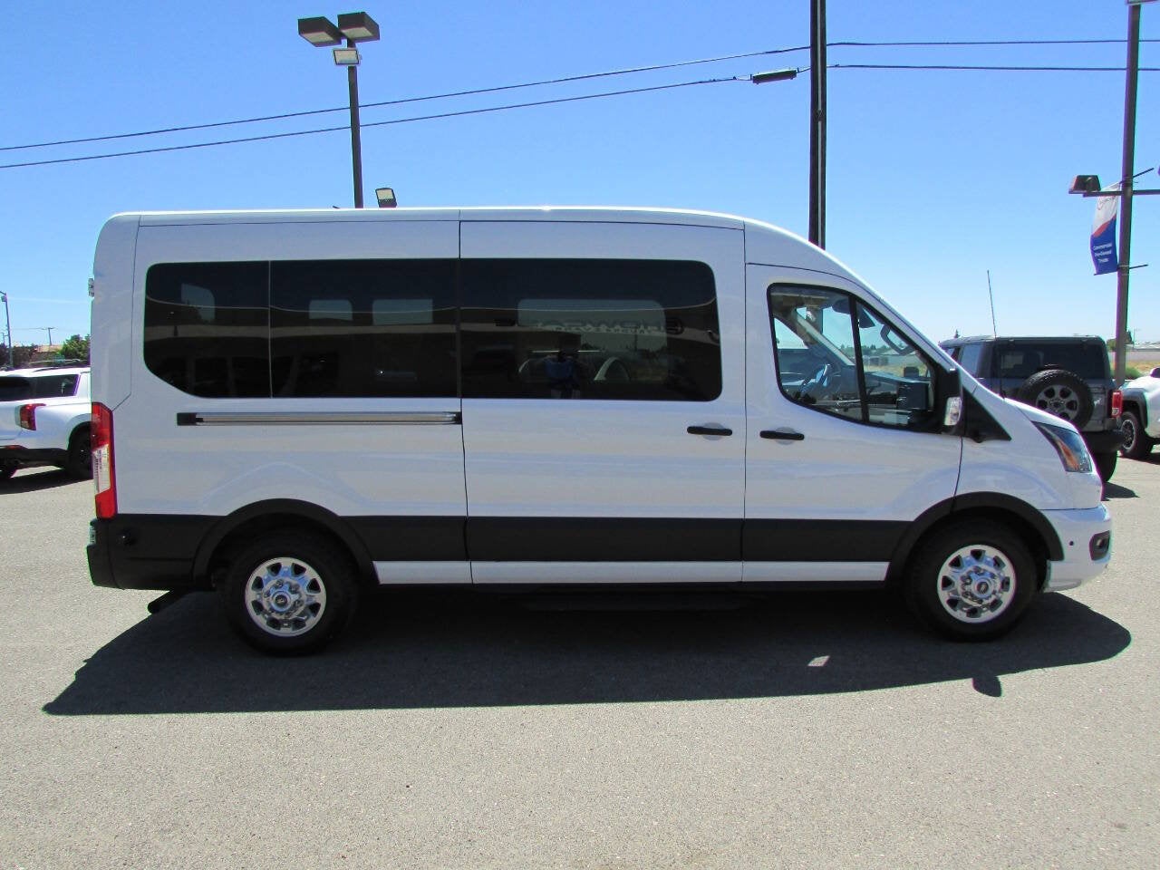 2024 Ford Transit Passenger Wagon 350 XLT AWD 3dr LWB Medium Roof Passenger Van