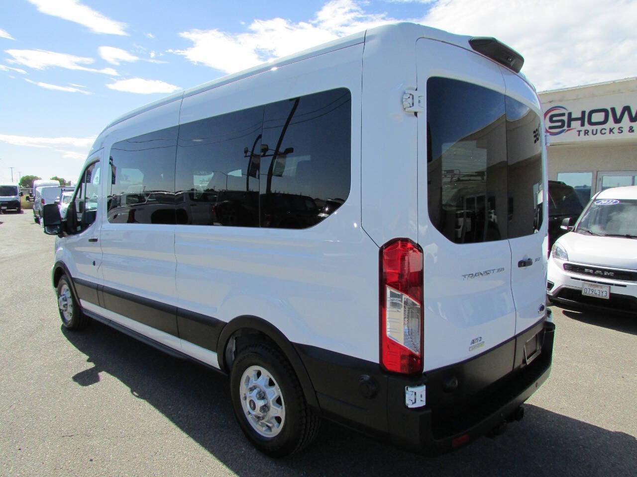 2024 Ford Transit Passenger Wagon 350 XLT AWD 3dr LWB Medium Roof Passenger Van
