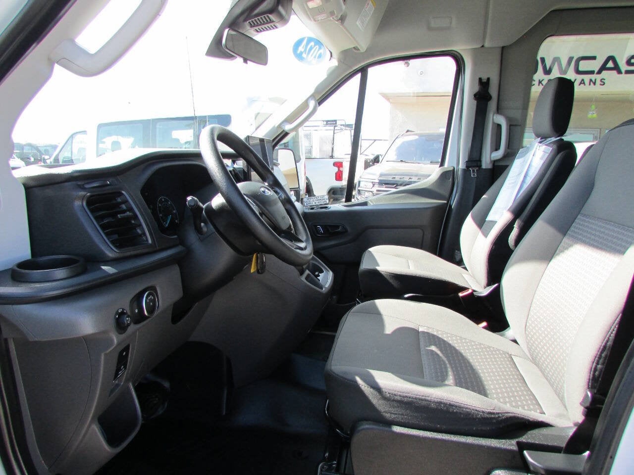 2024 Ford Transit Passenger Wagon 350 XLT AWD 3dr LWB Medium Roof Passenger Van