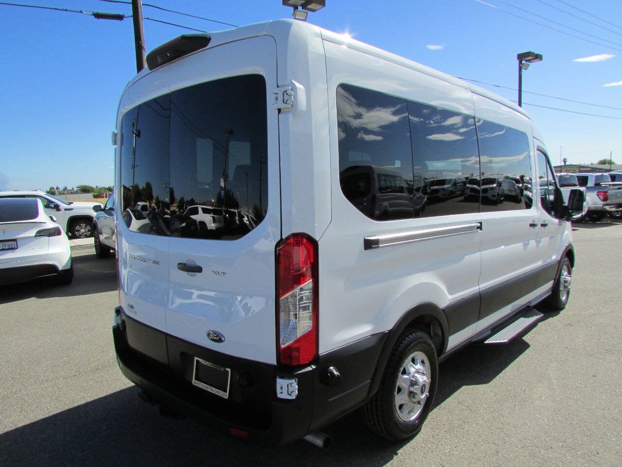 2024 Ford Transit Passenger Wagon 350 XLT AWD 3dr LWB Medium Roof Passenger Van