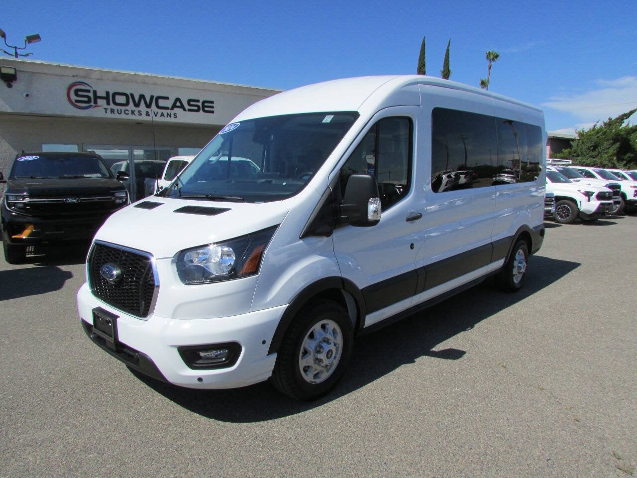 2024 Ford Transit Passenger Wagon 350 XLT AWD 3dr LWB Medium Roof Passenger Van