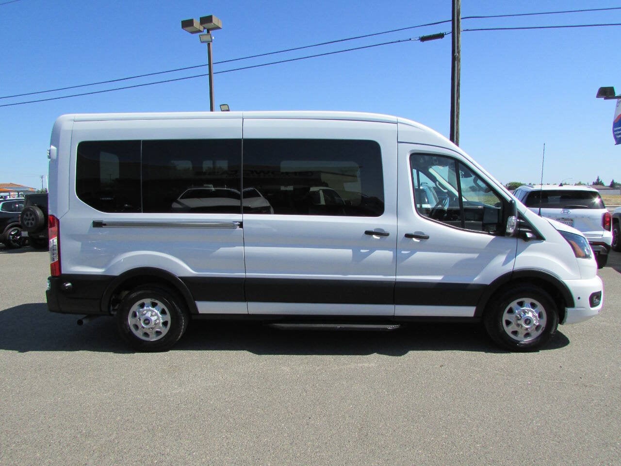 2024 Ford Transit Passenger Wagon 350 XLT AWD 3dr LWB Medium Roof Passenger Van