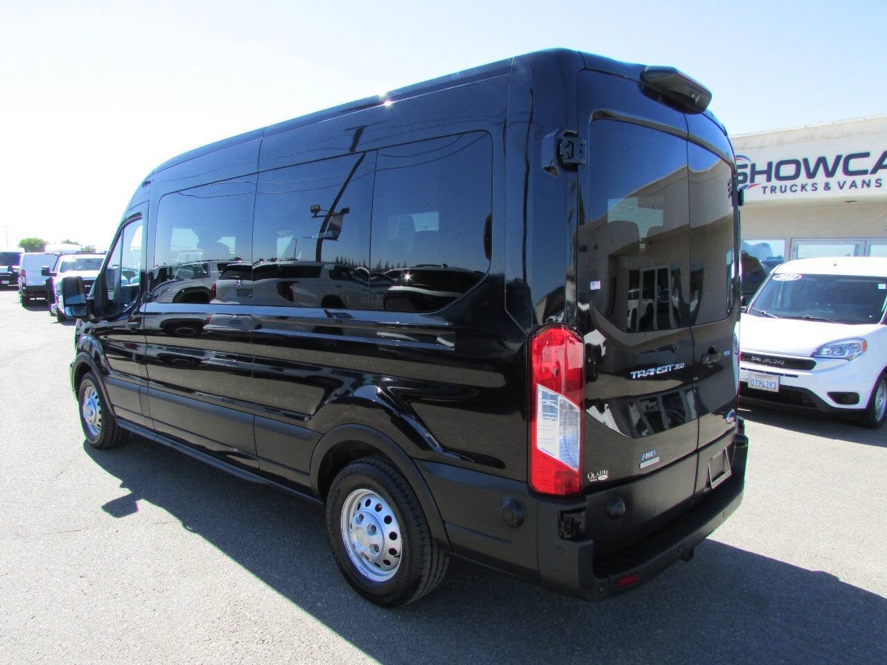 2024 Ford Transit Passenger Wagon 350 XLT AWD 3dr LWB Medium Roof Passenger Van