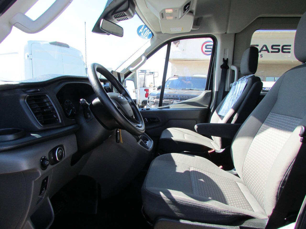2024 Ford Transit Passenger Wagon 350 XLT AWD 3dr LWB Medium Roof Passenger Van
