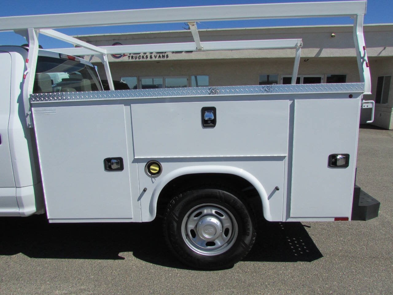 2022 Ford Super Duty F-250 SRW XL 4x2 4dr Crew Cab 8 ft. LB Pickup