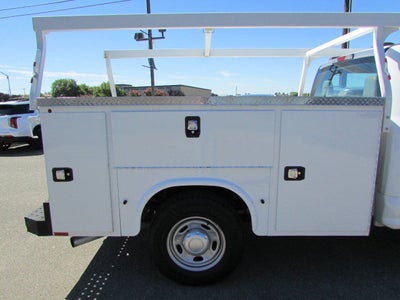 2022 Ford Super Duty F-250 SRW XL 4x2 4dr Crew Cab 8 ft. LB Pickup