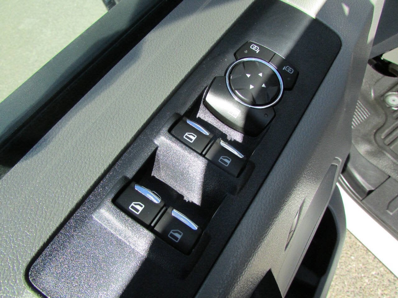 2022 Ford Super Duty F-250 SRW 4X2 4dr Crew Cab 159.8 176.0 in. WB
