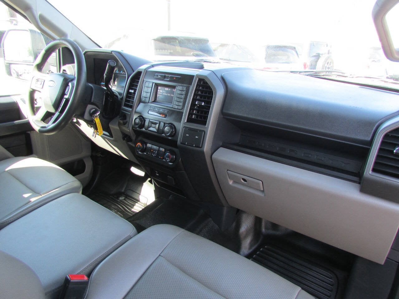 2022 Ford Super Duty F-250 SRW 4X2 4dr Crew Cab 159.8 176.0 in. WB