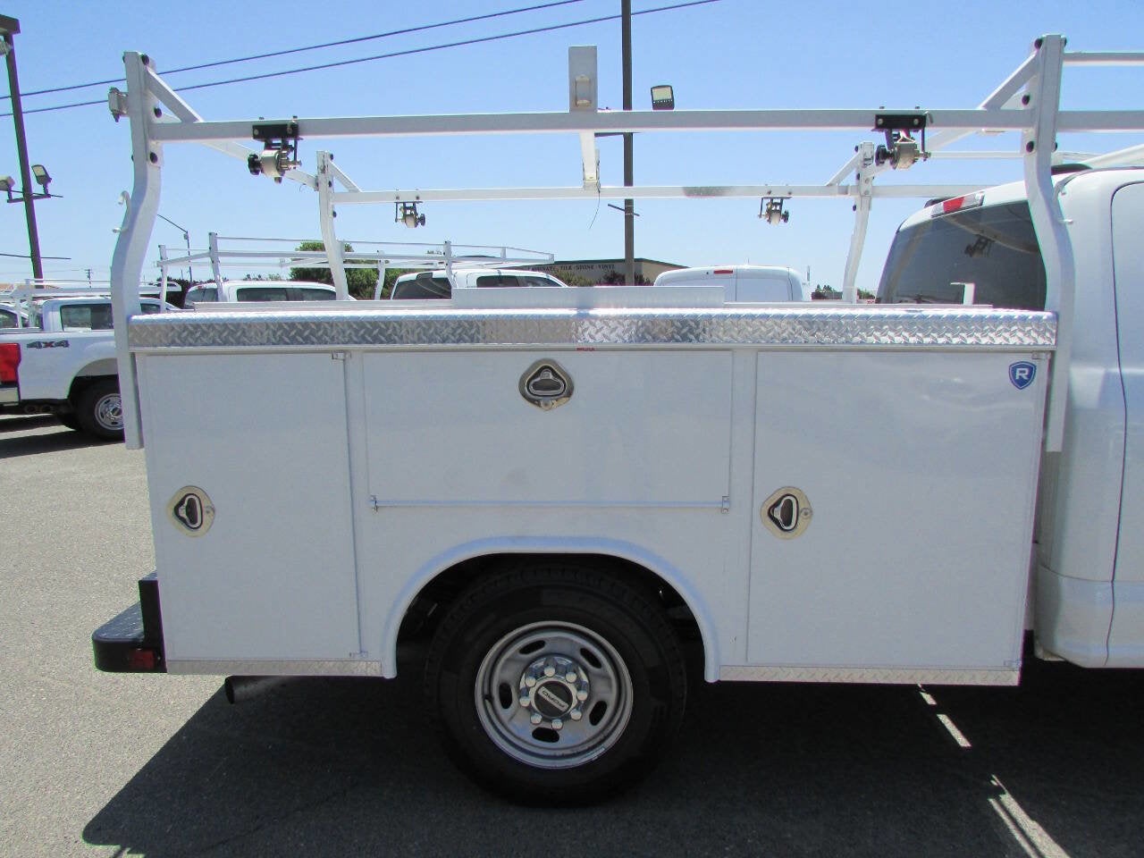 2022 Ford Super Duty F-350 SRW XL 4x2 4dr SuperCab 8 ft. LB SRW Pickup