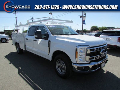 2023 Ford Super Duty F-350 SRW XL 4x2 4dr Crew Cab 179 in. WB SRW Chassis