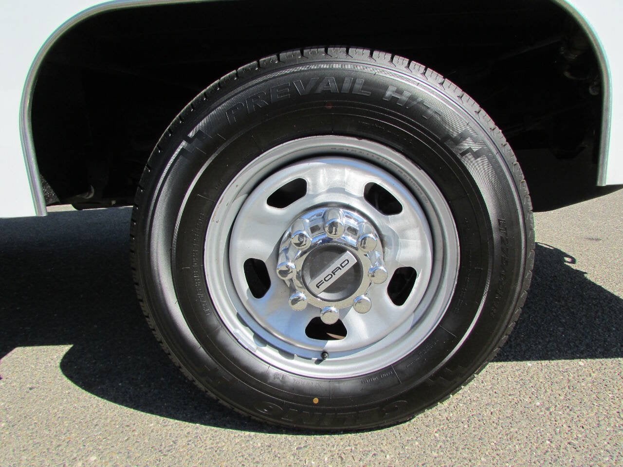 2023 Ford Super Duty F-350 SRW XL 4x2 4dr Crew Cab 179 in. WB SRW Chassis