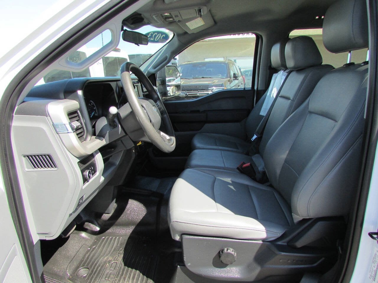 2023 Ford Super Duty F-350 SRW XL 4x2 4dr Crew Cab 179 in. WB SRW Chassis