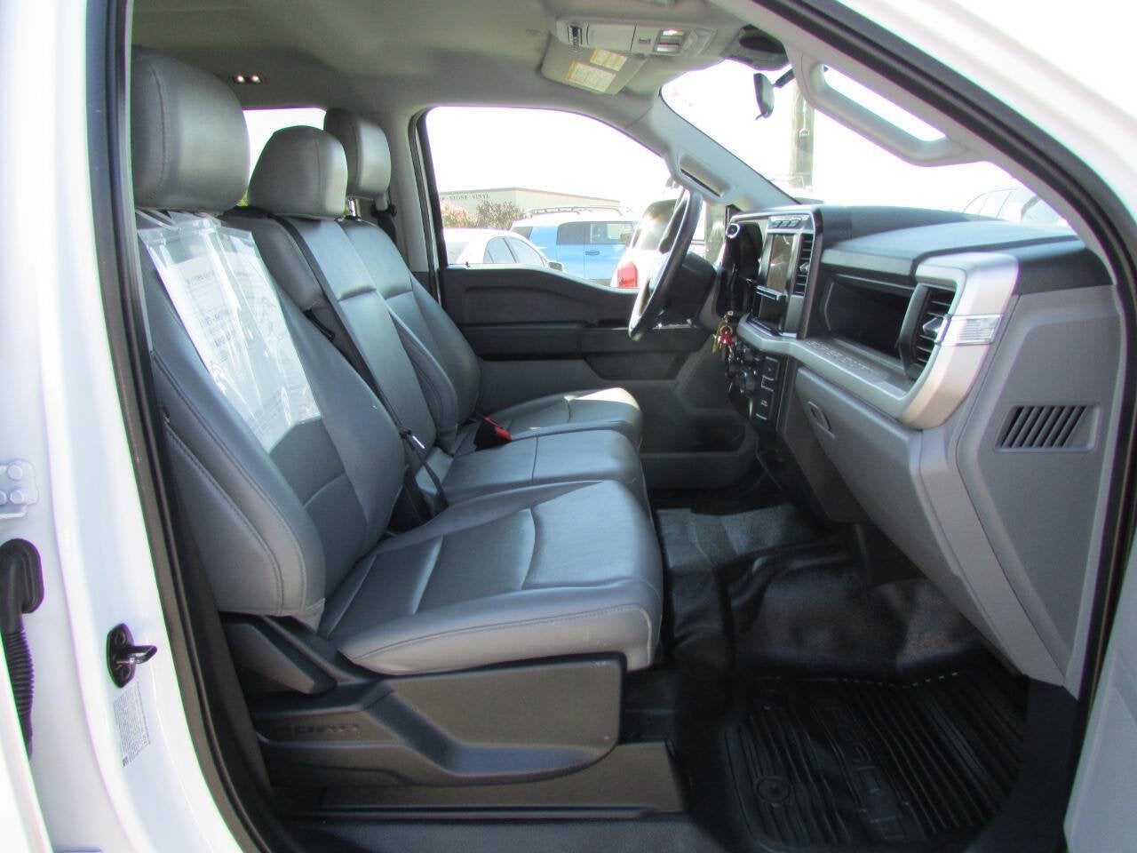 2023 Ford Super Duty F-350 SRW XL 4x2 4dr Crew Cab 179 in. WB SRW Chassis