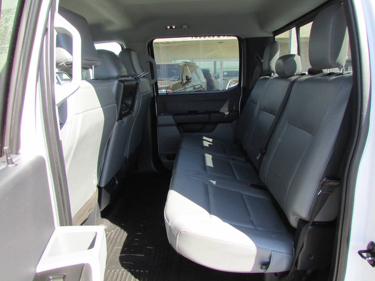 2023 Ford Super Duty F-350 SRW XL 4x2 4dr Crew Cab 179 in. WB SRW Chassis