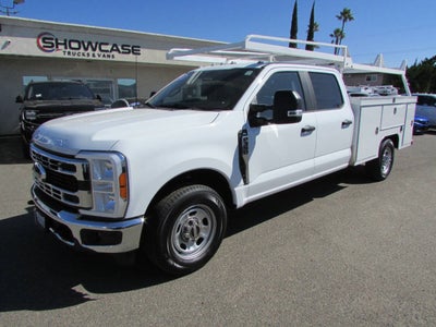 2023 Ford Super Duty F-350 SRW XL 4x2 4dr Crew Cab 179 in. WB SRW Chassis