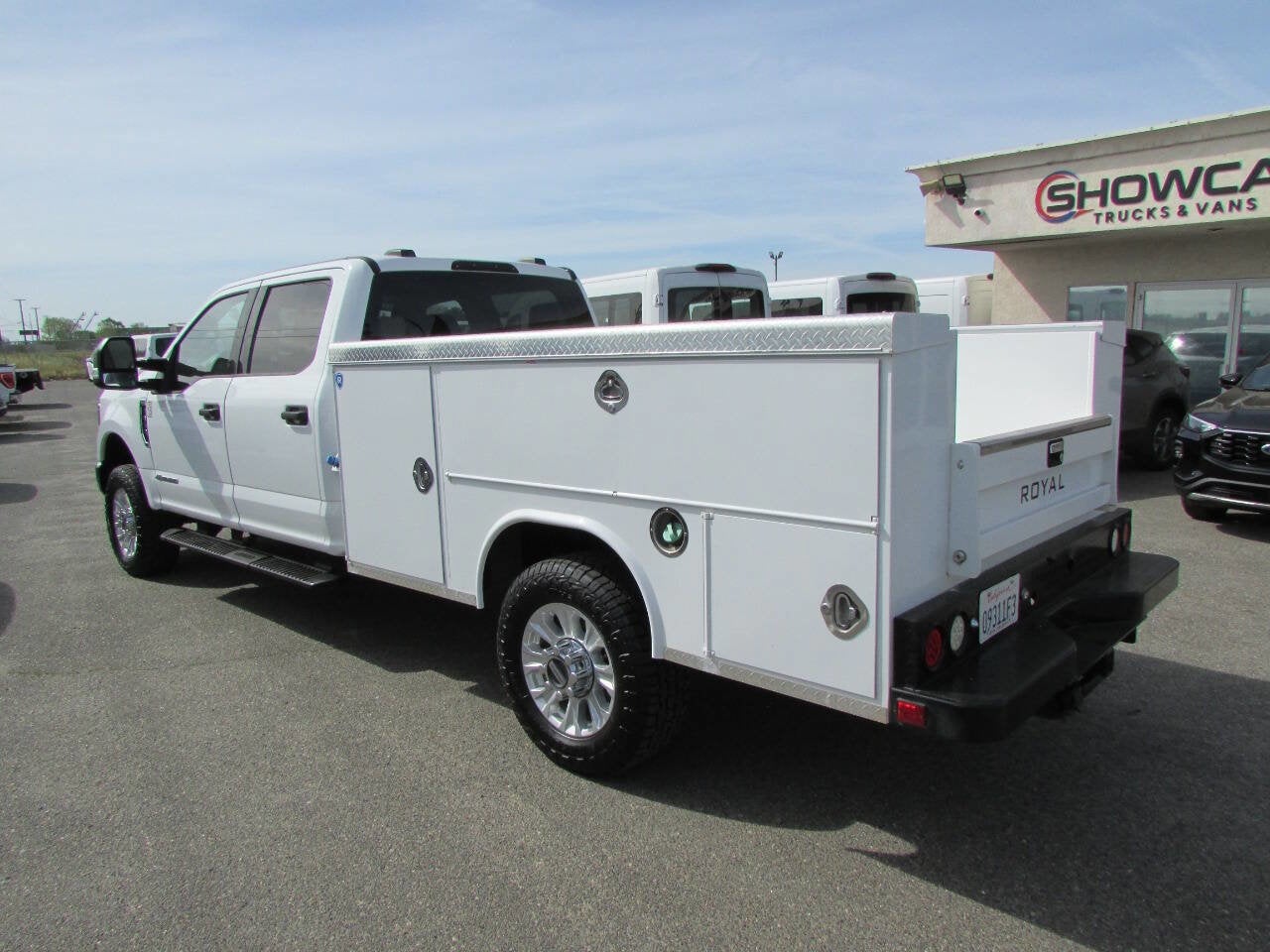 2021 Ford Super Duty F-350 SRW XLT 4x4 4dr Crew Cab 179 in. WB SRW Chassis