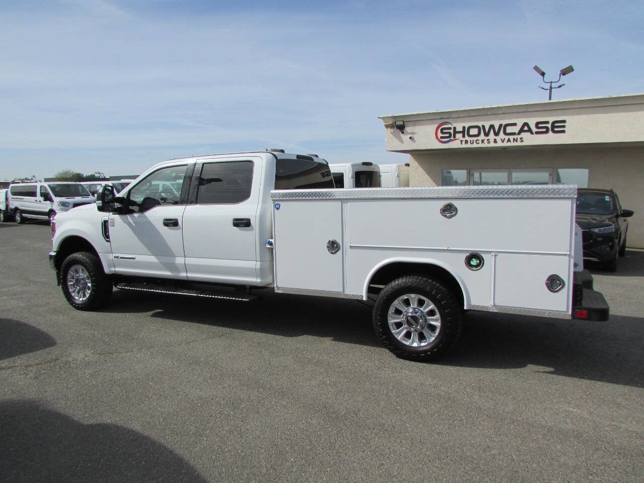 2021 Ford Super Duty F-350 SRW XLT 4x4 4dr Crew Cab 179 in. WB SRW Chassis