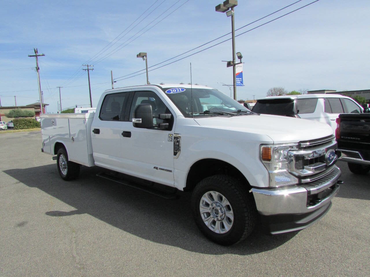 2021 Ford Super Duty F-350 SRW XLT 4x4 4dr Crew Cab 179 in. WB SRW Chassis
