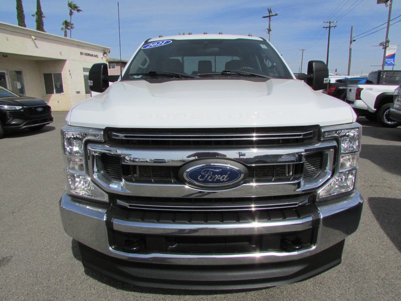 2021 Ford Super Duty F-350 SRW XLT 4x4 4dr Crew Cab 179 in. WB SRW Chassis