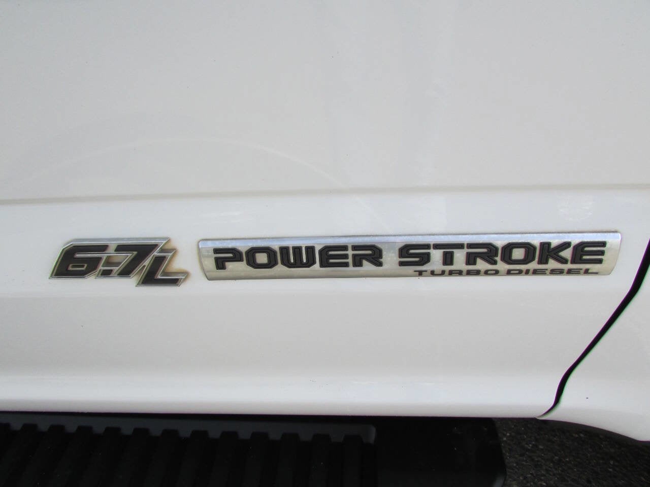 2021 Ford Super Duty F-350 SRW XLT 4x4 4dr Crew Cab 179 in. WB SRW Chassis