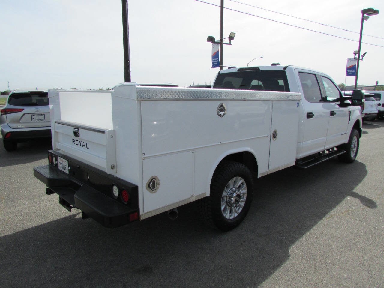 2021 Ford Super Duty F-350 SRW XLT 4x4 4dr Crew Cab 179 in. WB SRW Chassis