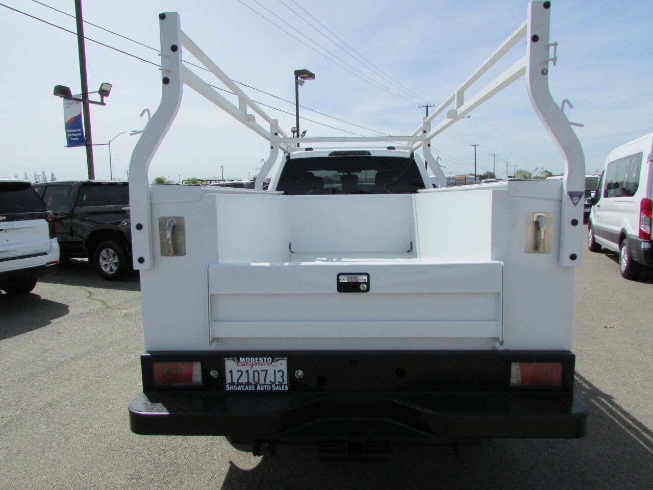 2022 Ford Super Duty F-350 SRW XLT 4x4 4dr Crew Cab 179 in. WB SRW Chassis