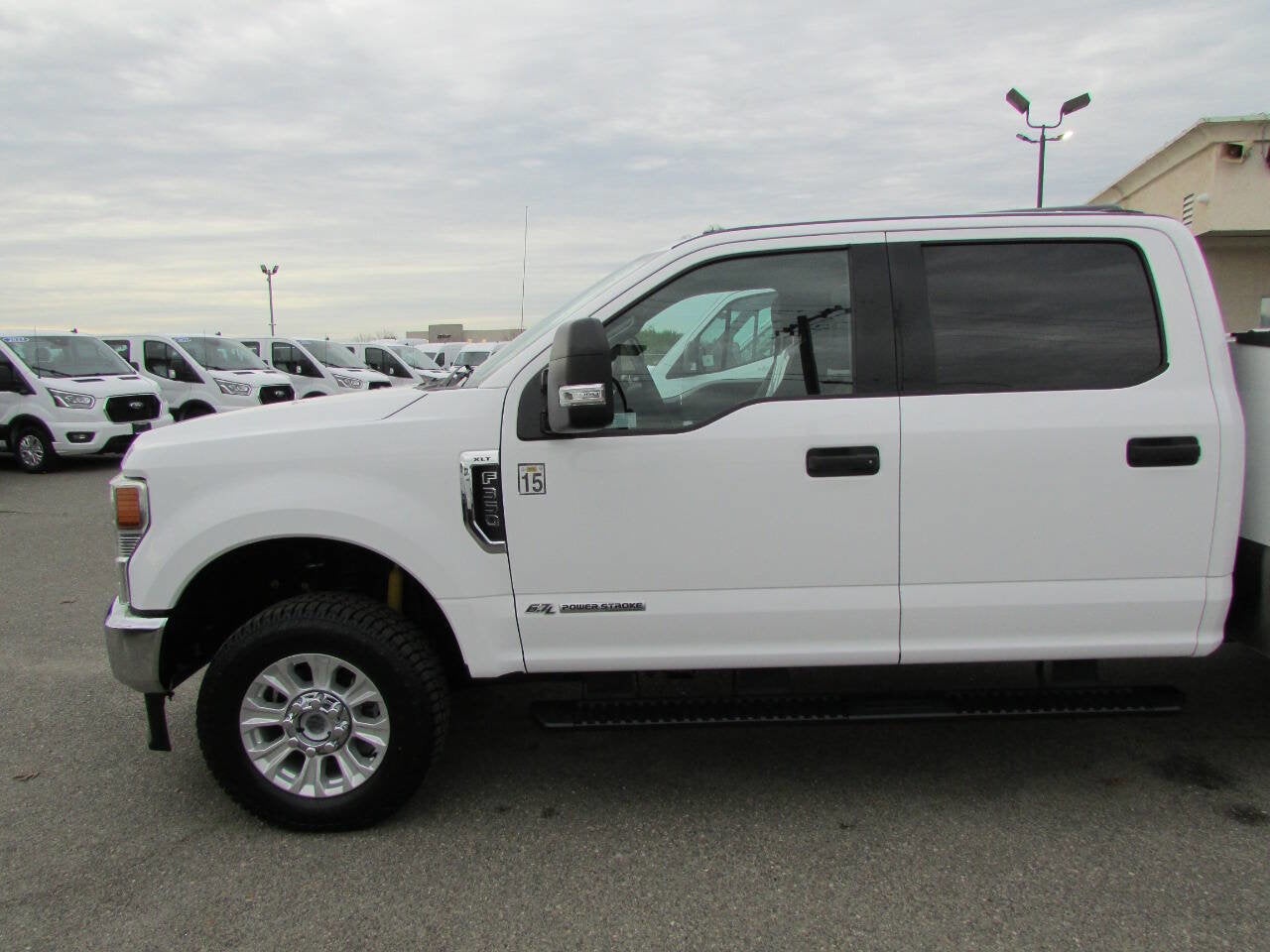 2021 Ford Super Duty F-350 SRW XLT 4x4 4dr Crew Cab 179 in. WB SRW Chassis