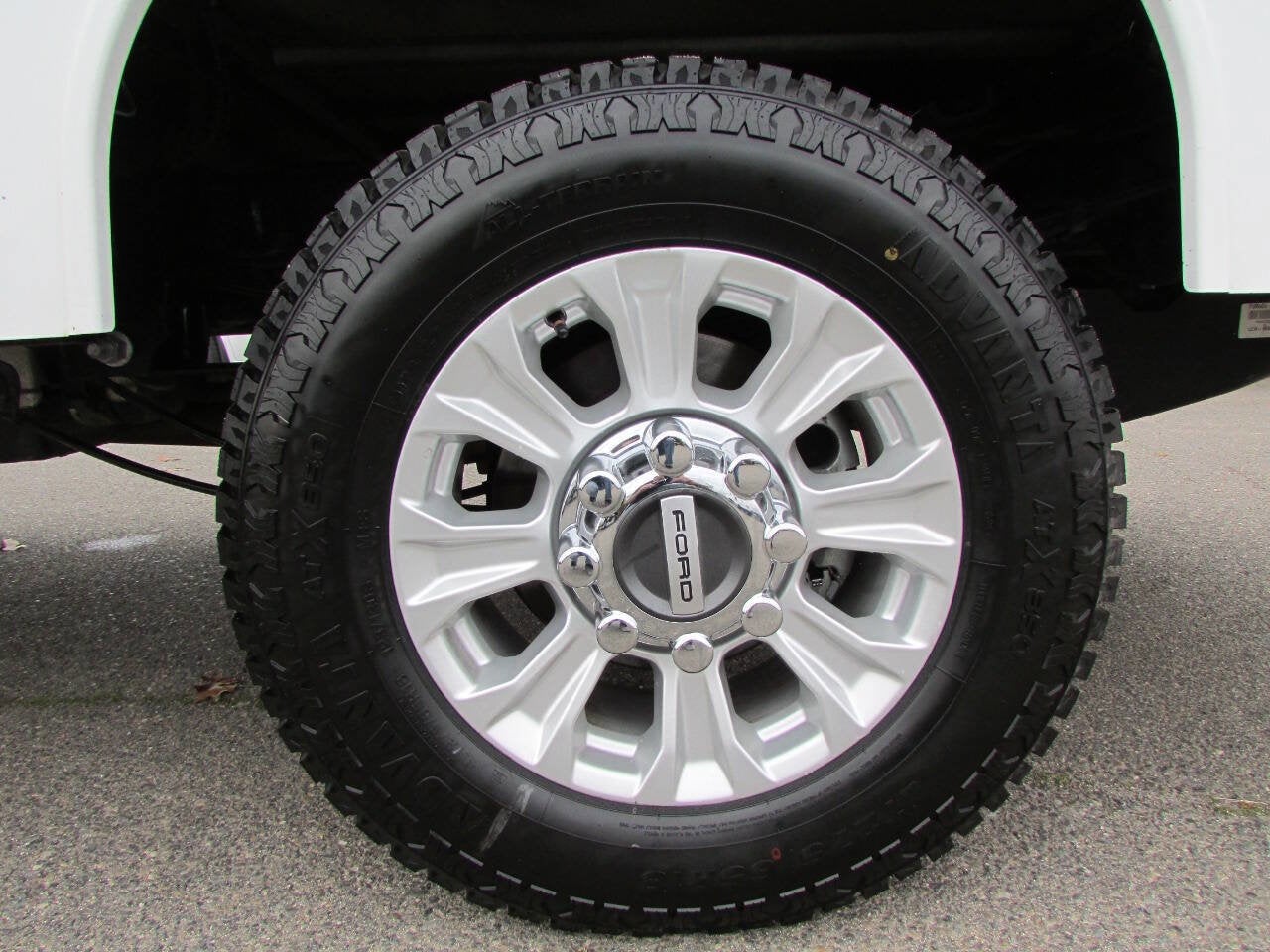 2021 Ford Super Duty F-350 SRW XLT 4x4 4dr Crew Cab 179 in. WB SRW Chassis