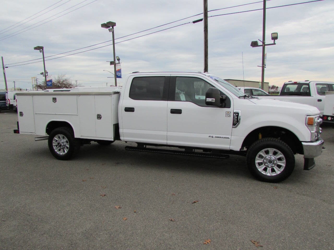 2021 Ford Super Duty F-350 SRW XLT 4x4 4dr Crew Cab 179 in. WB SRW Chassis
