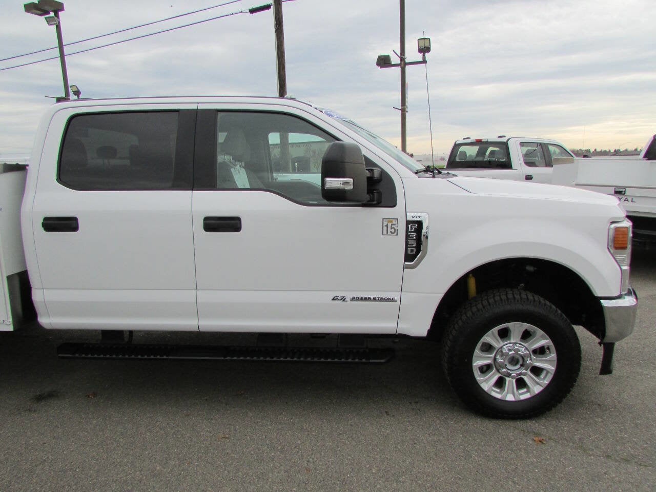 2021 Ford Super Duty F-350 SRW XLT 4x4 4dr Crew Cab 179 in. WB SRW Chassis