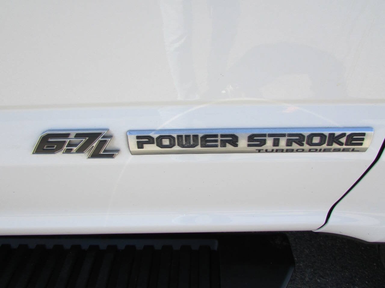 2021 Ford Super Duty F-350 SRW XLT 4x4 4dr Crew Cab 179 in. WB SRW Chassis