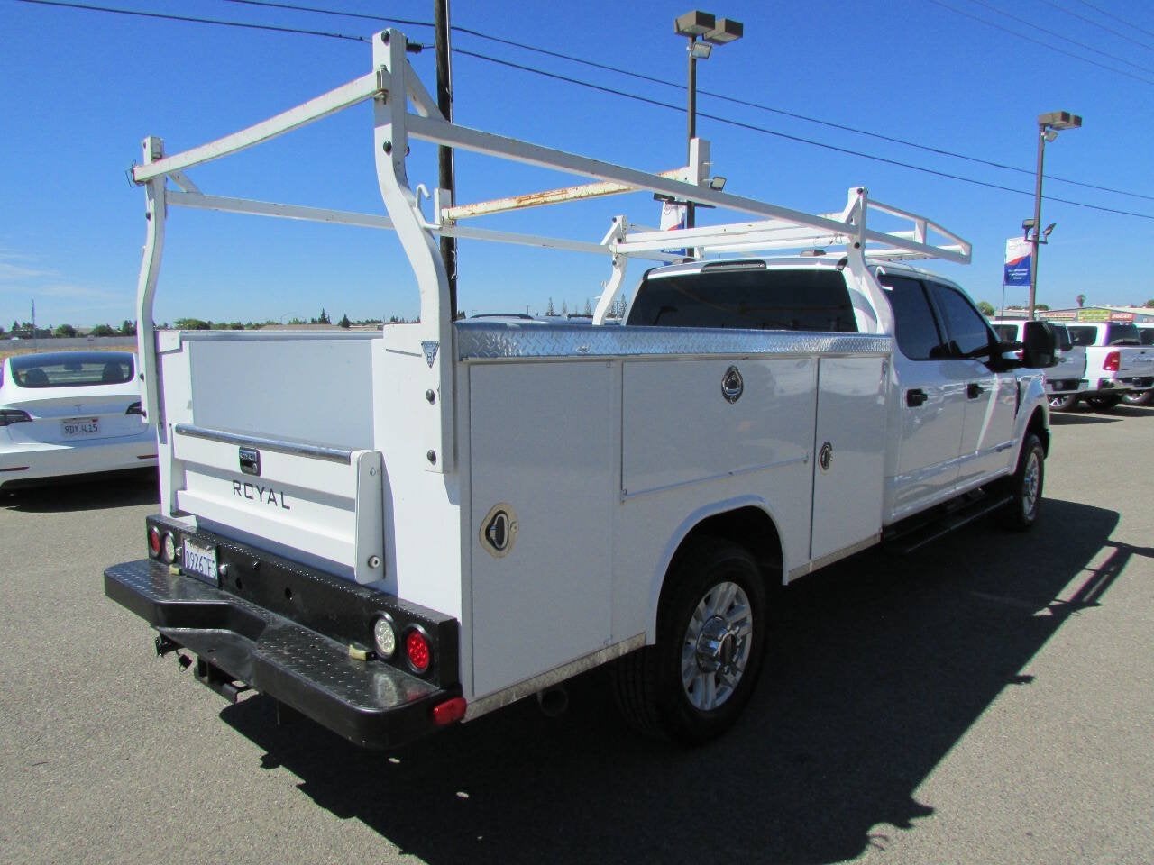 2021 Ford Super Duty F-350 SRW XLT 4x4 4dr Crew Cab 179 in. WB SRW Chassis