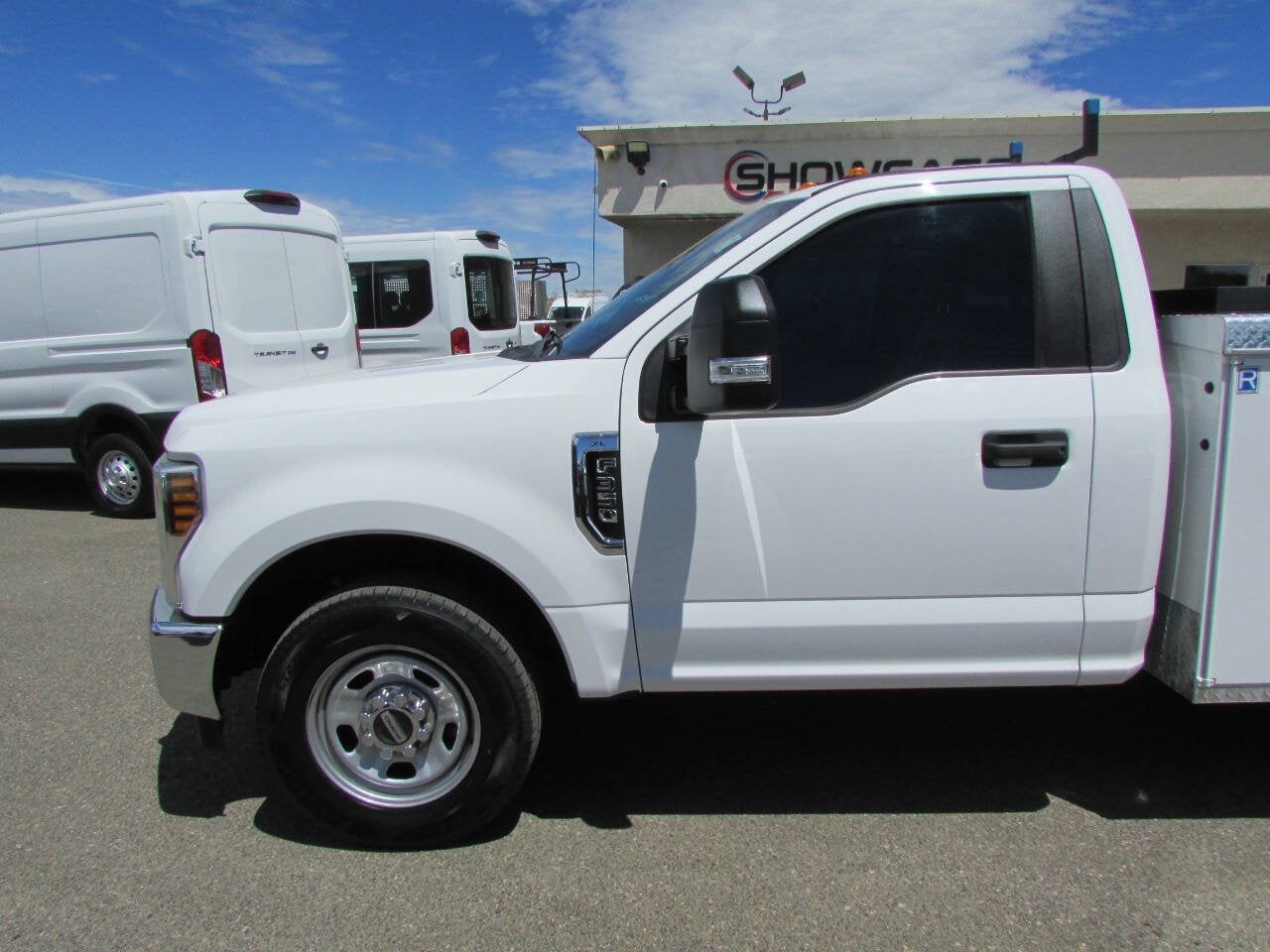 2019 Ford Super Duty F-350 SRW XL 4x2 2dr Regular Cab 145 in. WB SRW Chassis