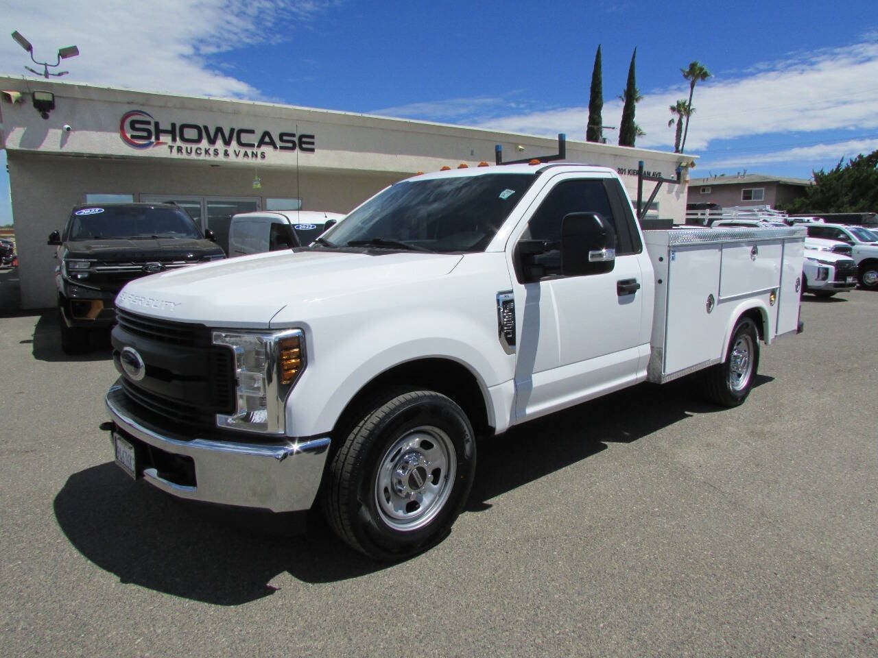 2019 Ford Super Duty F-350 SRW XL 4x2 2dr Regular Cab 145 in. WB SRW Chassis