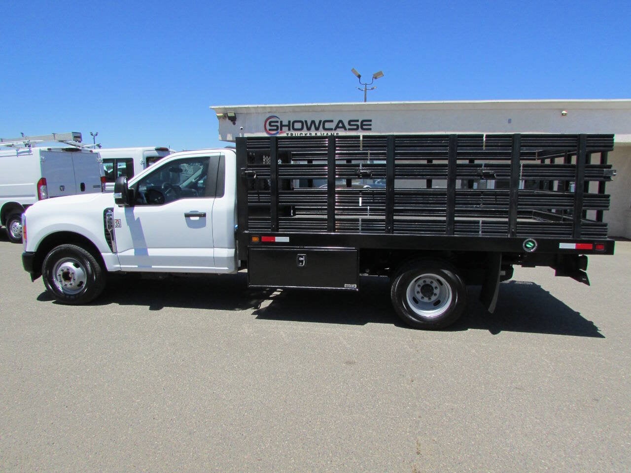 2023 Ford Super Duty F-350 DRW XL 4x2 2dr Regular Cab 169 in. WB DRW Chassis