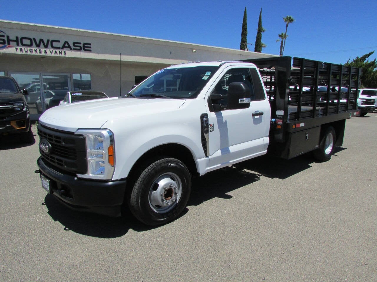 2023 Ford Super Duty F-350 DRW XL 4x2 2dr Regular Cab 169 in. WB DRW Chassis