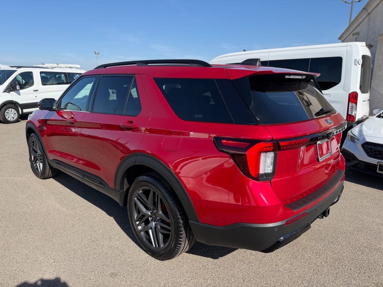 2025 Ford Explorer ST-Line