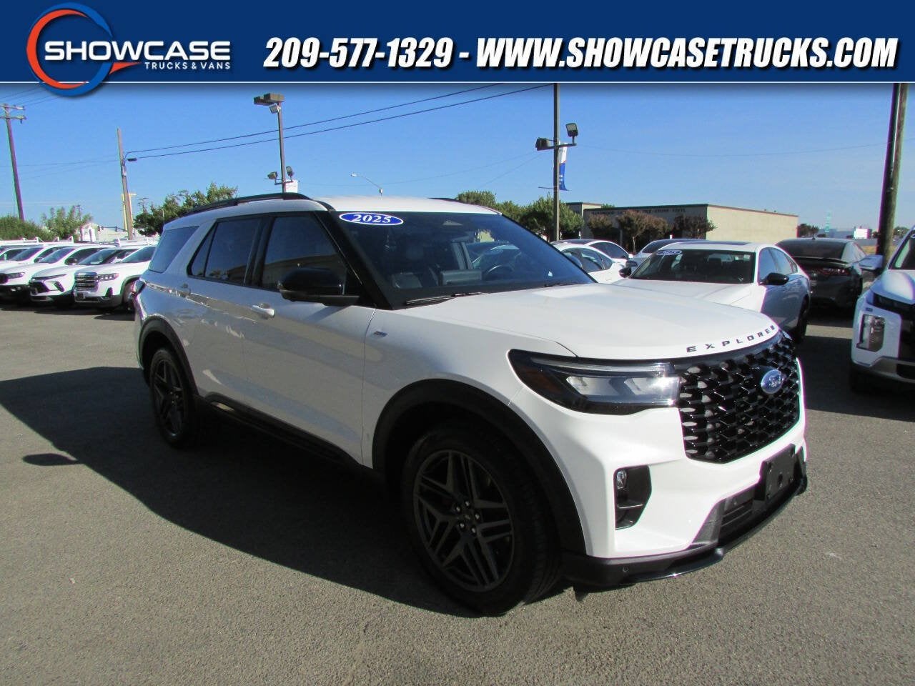 2025 Ford Explorer ST-Line