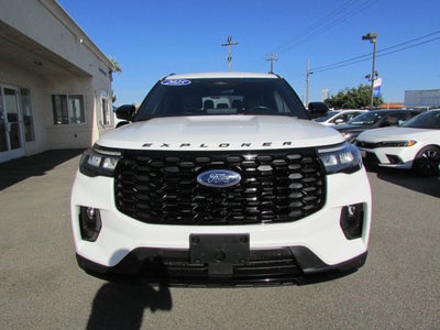 2025 Ford Explorer ST-Line