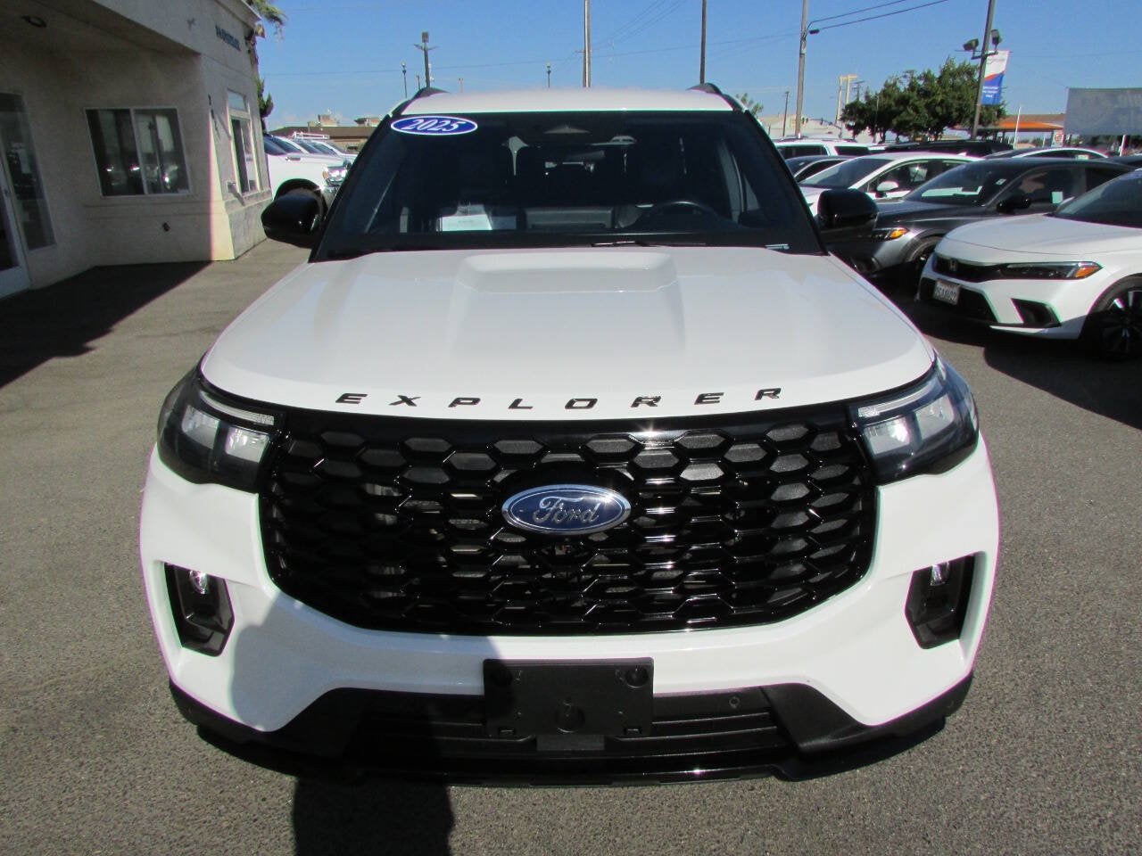 2025 Ford Explorer ST-Line