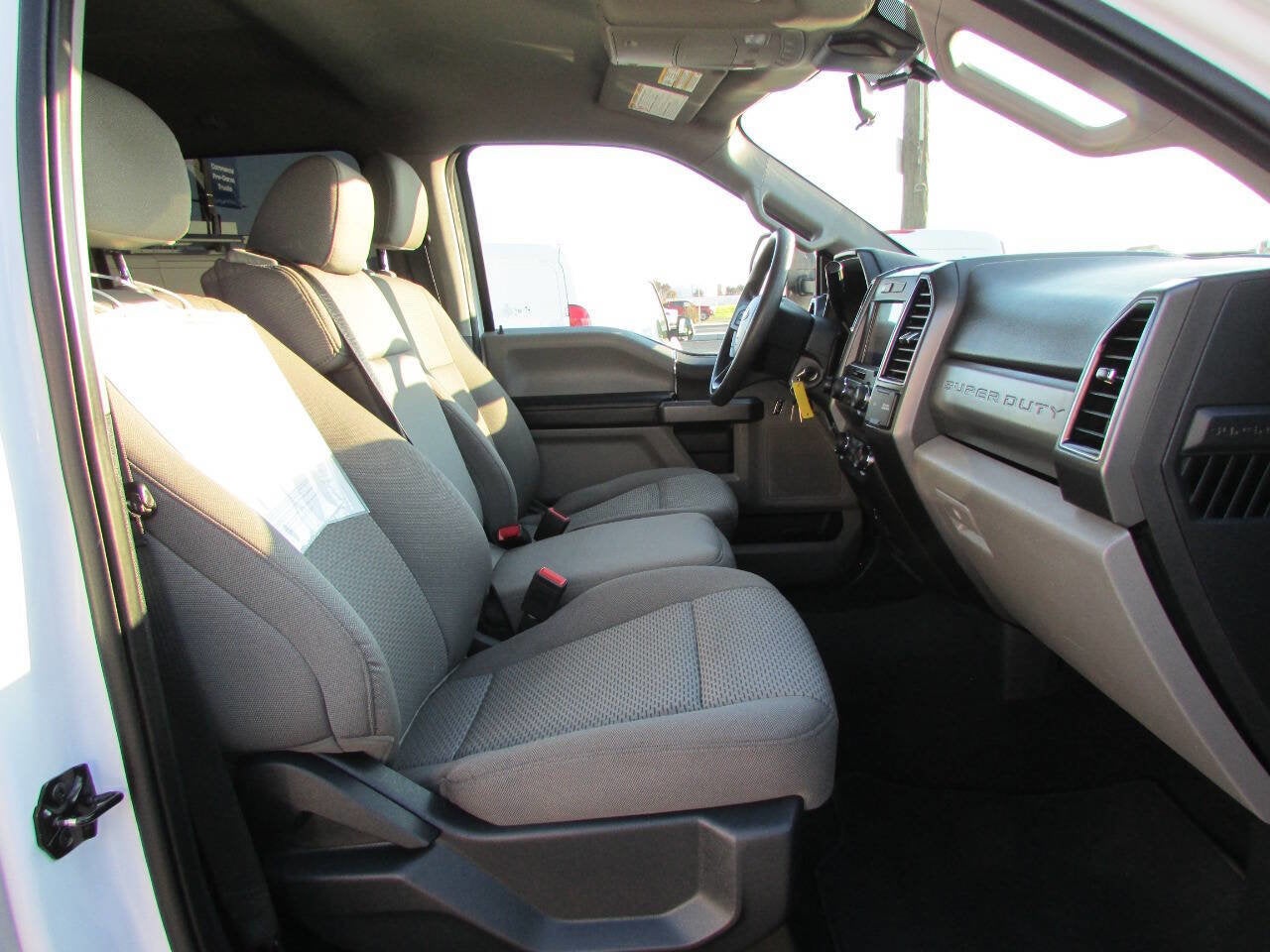 2022 Ford Super Duty F-250 SRW XLT 4x4 4dr Crew Cab 8 ft. LB Pickup