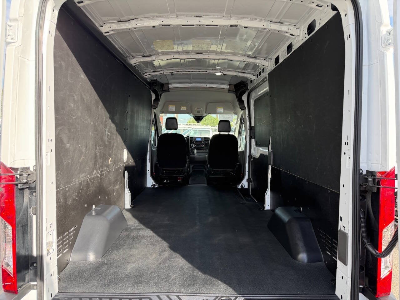 2025 Ford Transit Cargo Van 250 3dr LWB Medium Roof Cargo Van