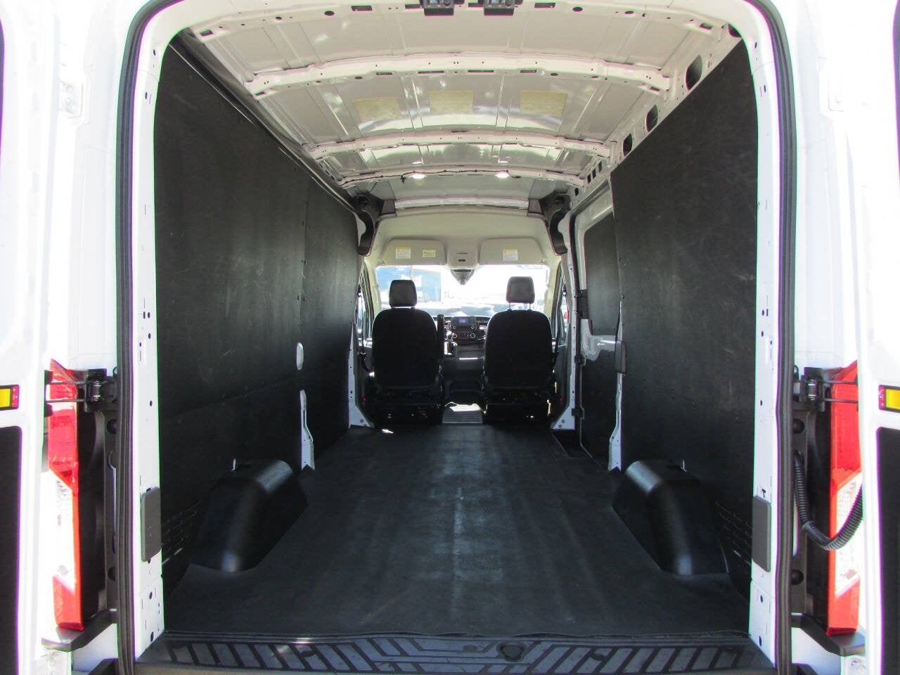 2023 Ford Transit Cargo Van 250 AWD 3dr LWB Medium Roof Cargo Van