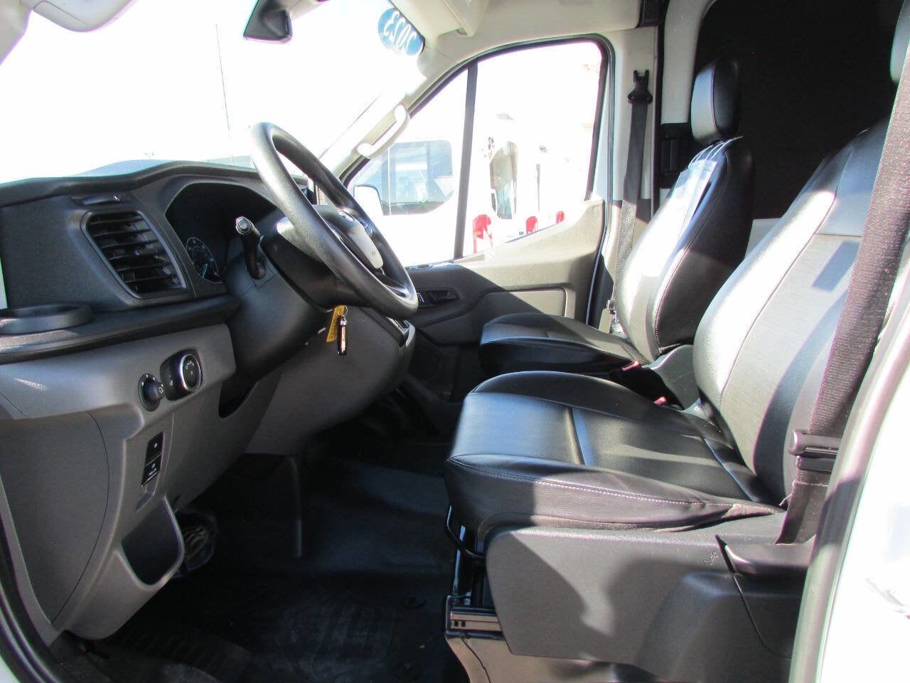 2023 Ford Transit Cargo Van 250 AWD 3dr LWB Medium Roof Cargo Van