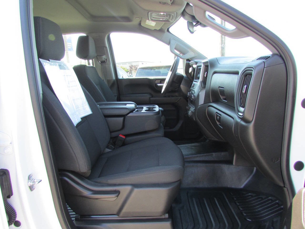 2025 Chevrolet Silverado 3500HD CC Work Truck