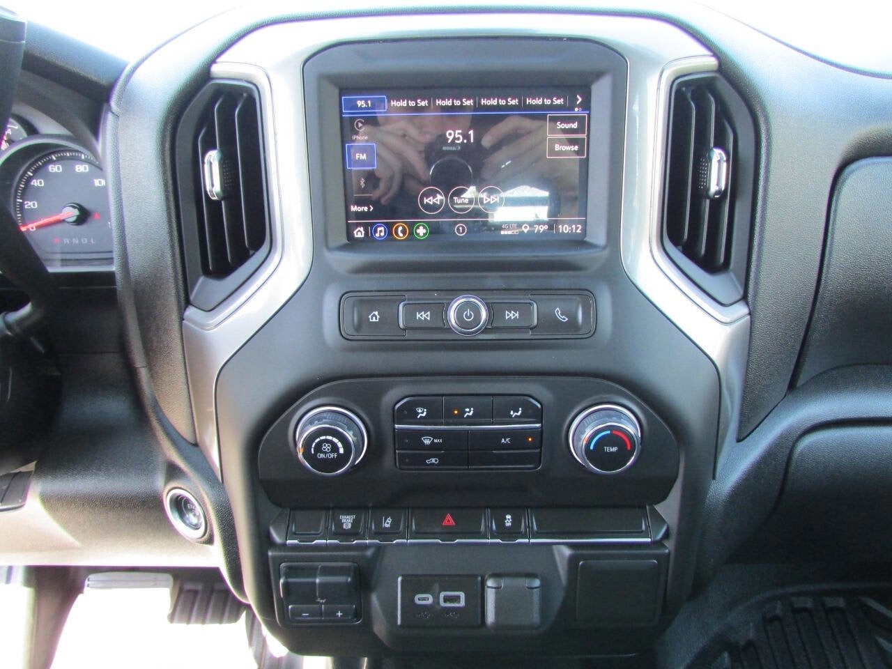 2025 Chevrolet Silverado 3500HD CC Work Truck