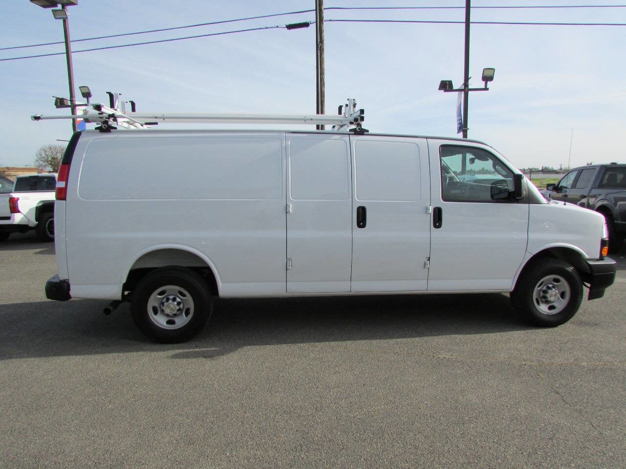 2025 Chevrolet Express Cargo Van 2500 3dr Extended Cargo Van