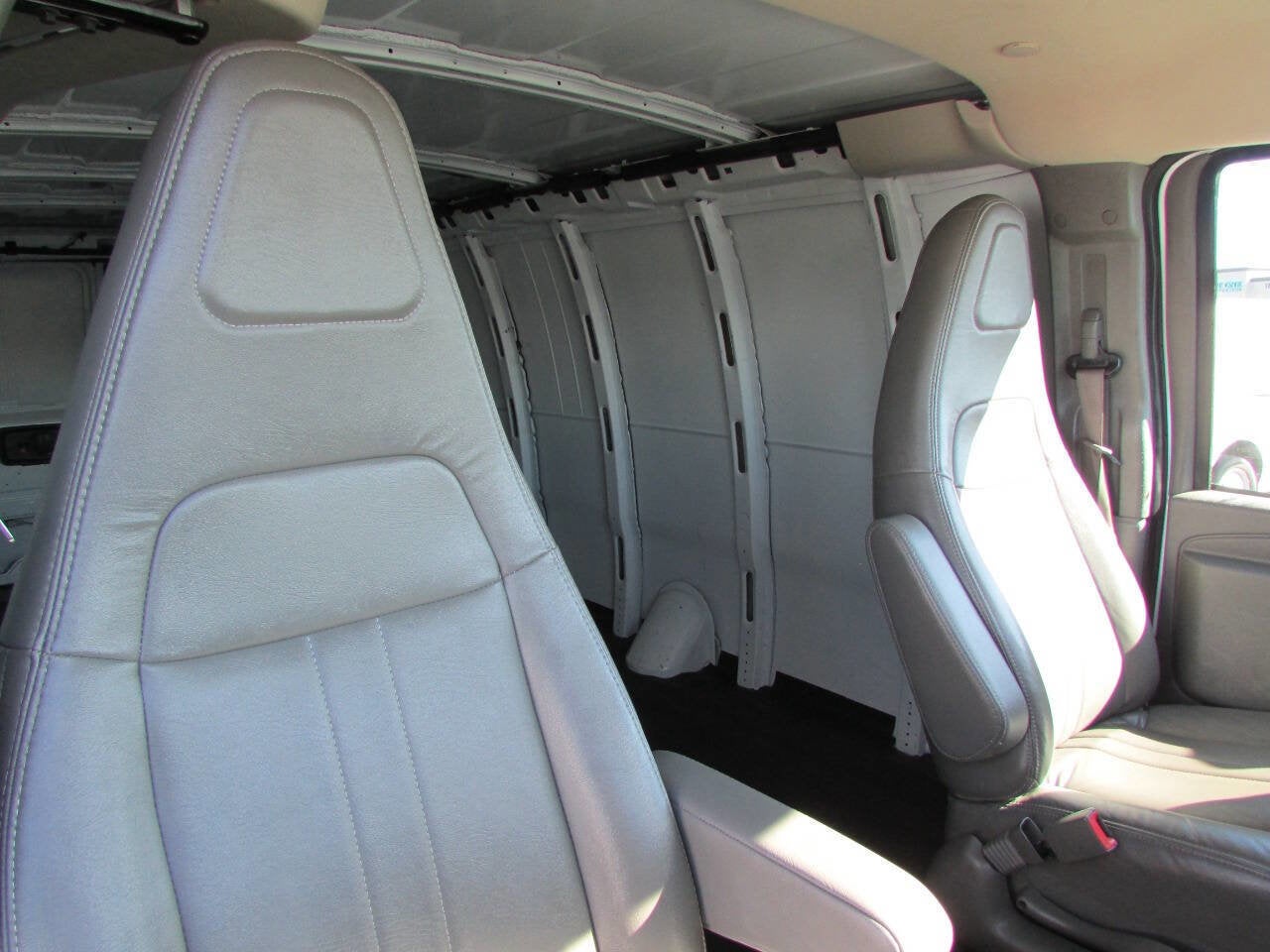 2023 Chevrolet Express Cargo Van 2500 3dr Extended Cargo Van